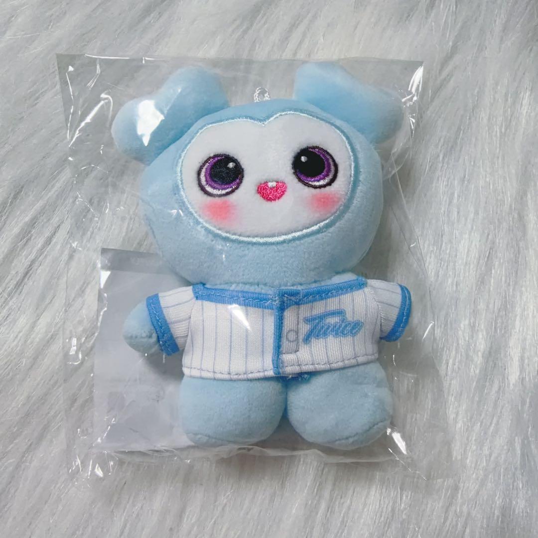 TWICE ナヨン　10cm ぬいぐるみ　新品　キーリング