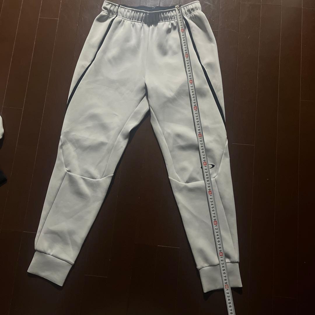 Oakley フード付きジャージ上下セット ホワイト