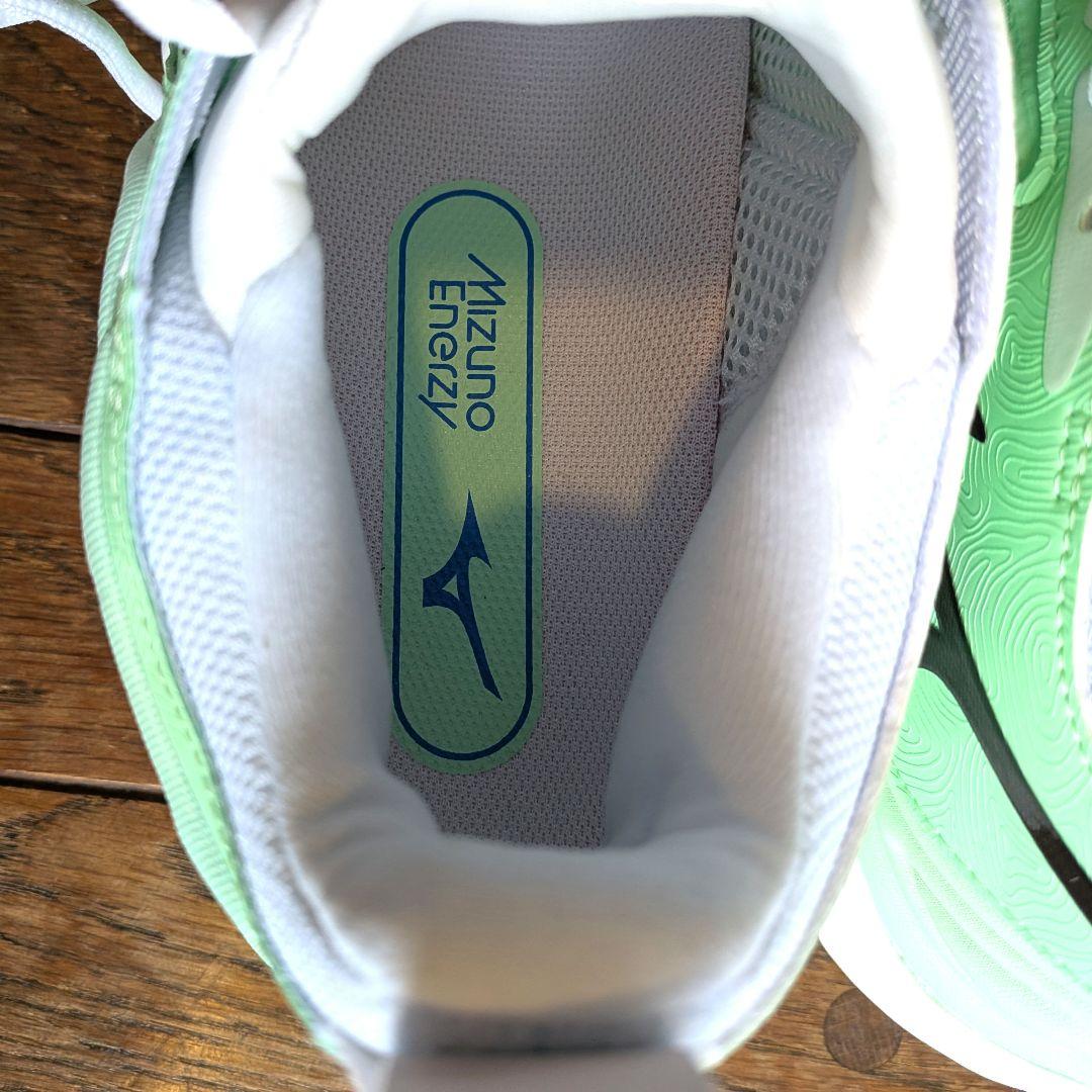 【未使用】ミズノ　ウェーブ　モメンタム3 グリーン☓ブラック☓ブルー　27