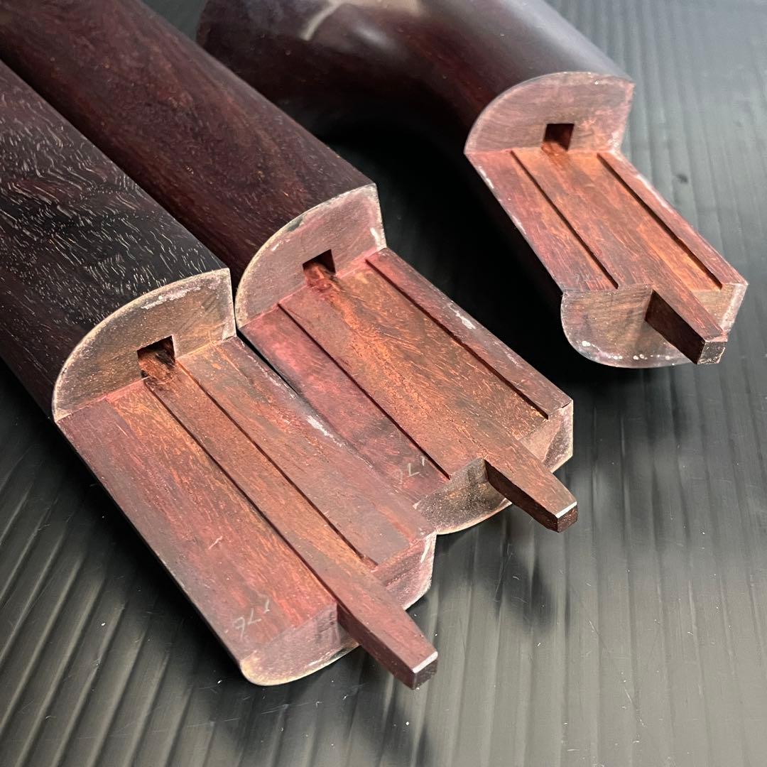 津軽三味線 紫檀 紅木製糸巻き 丸内胴 二本溝 軽量で扱いやすい 家紋入り