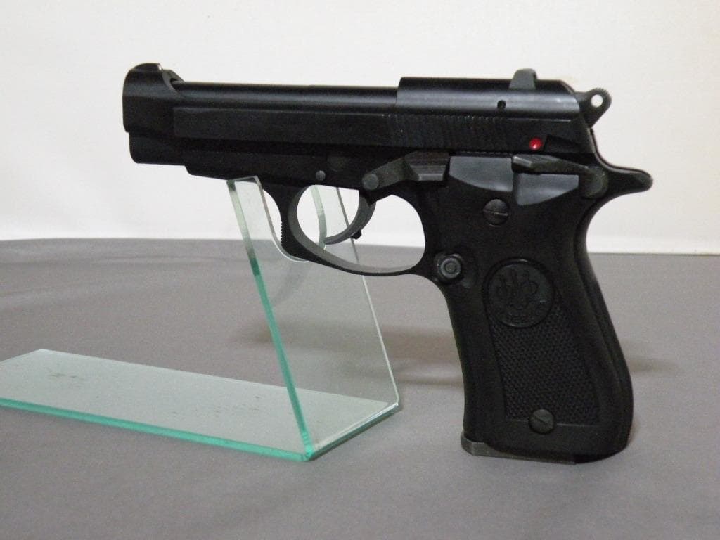 A*a様 ウエスタンアームズ ベレッタ M84F BB ブローバック WA M8