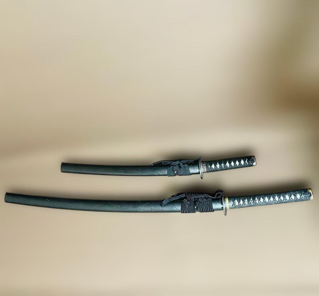 高級模造刀　居合刀 のたれ紋　樋入り　打刀　脇差　2本セット インテリア(刀3)