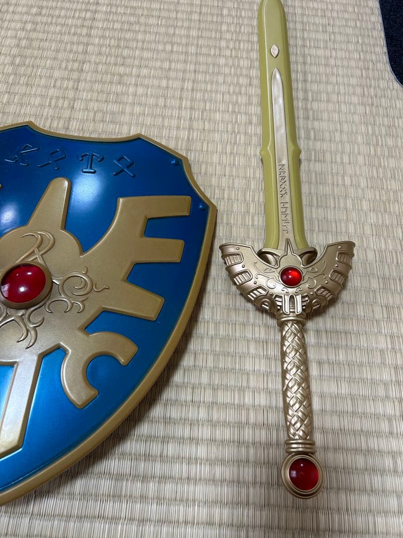 ドラゴンクエスト リアル武器 セット　ロトの盾　ロトの剣