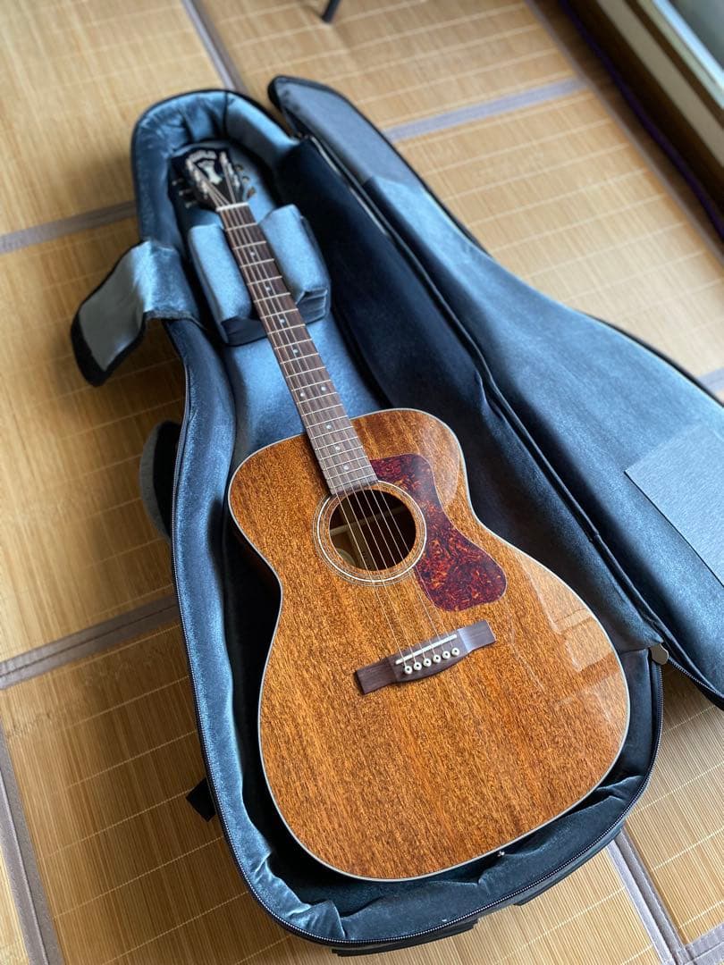 超美品　GUILD ギルドOM-120 アコースティックギター　 マホガニー