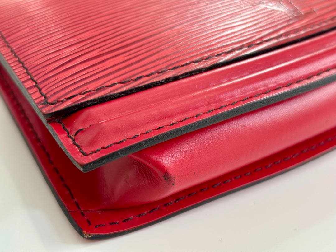 【価格交渉可】ルイヴィトン エピ レザーポシェット サンチュール ティルシット