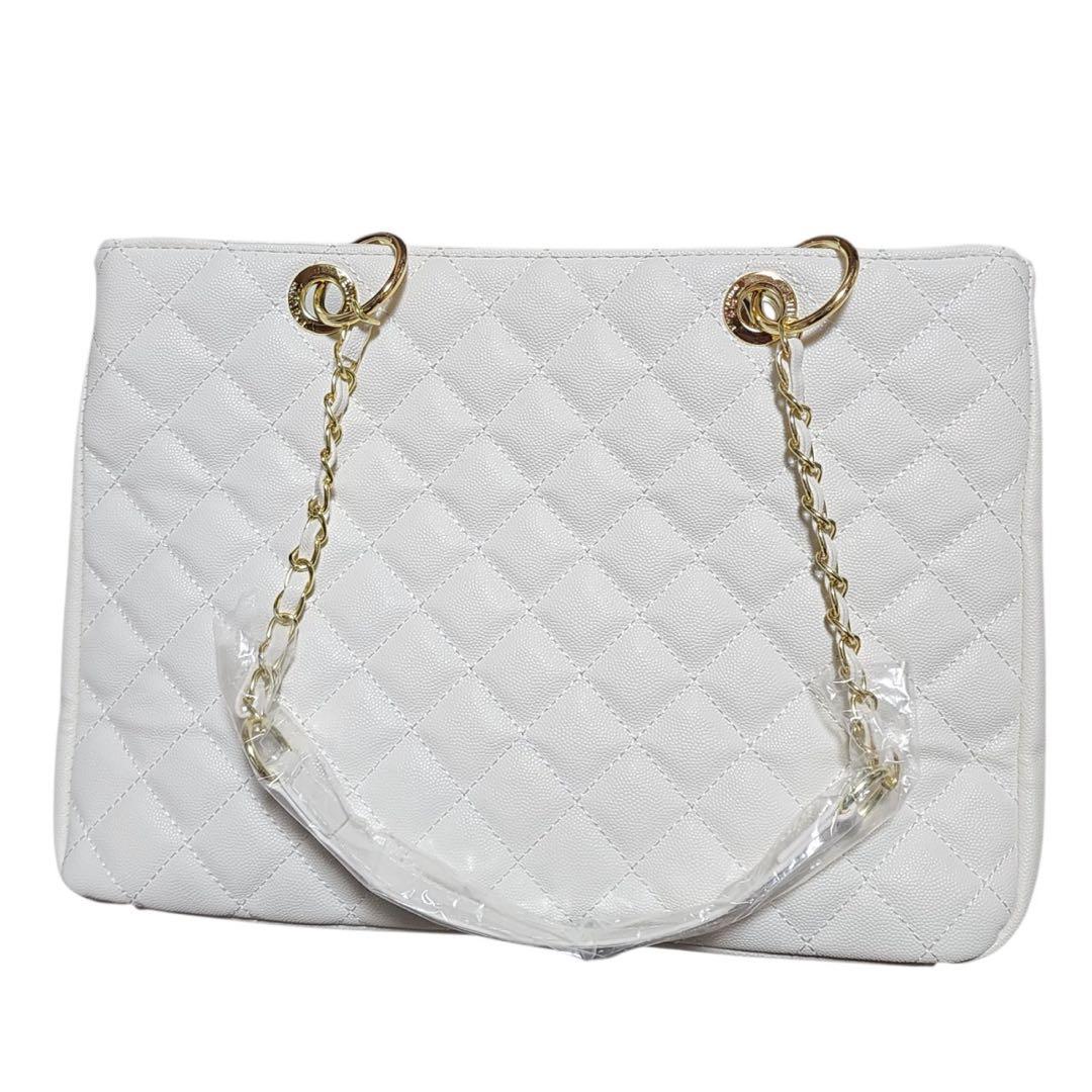 CHANEL　トートバッグ　キルティング　白　ノベルティ