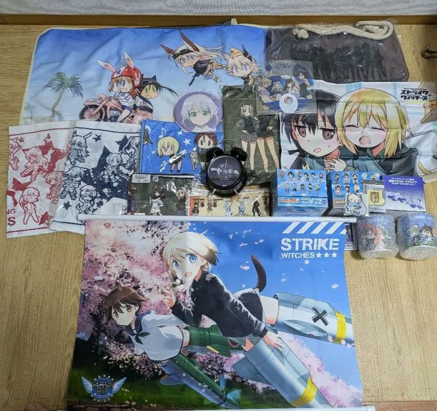 ストライクウィッチーズ　グッズ多数　次ページあります。