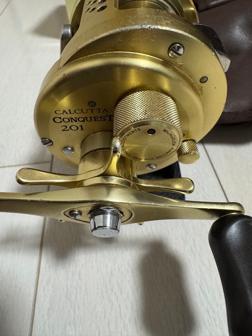 リール SHIMANO CALCUTTA CONQUEST 201