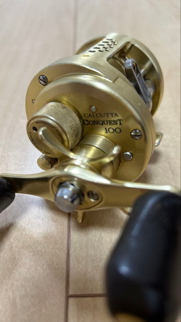 Shimano Calcutta Conquest 100 ベイトリール