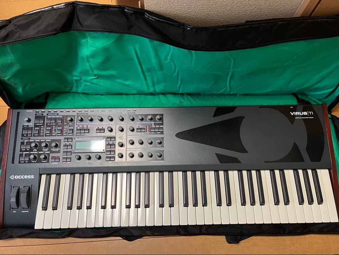 Access Virus TI 61鍵 シンセサイザー