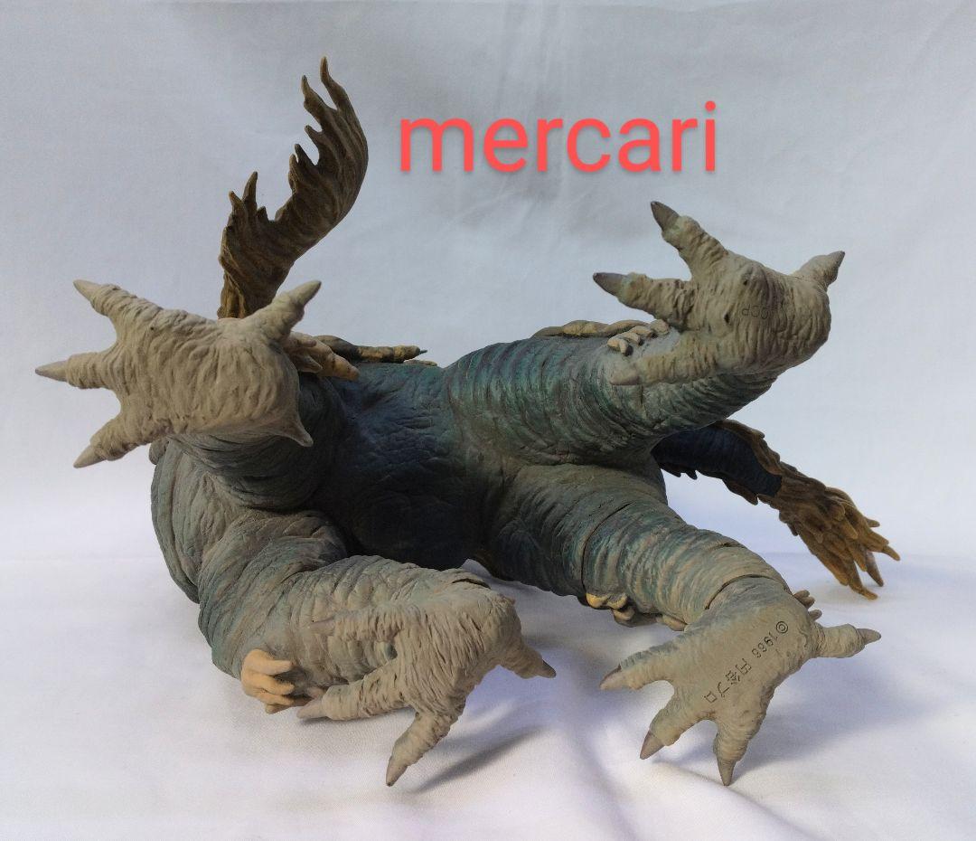 ＣＣＰ １／６特撮シリーズ ドドンゴ 黄色Ver. 開封品