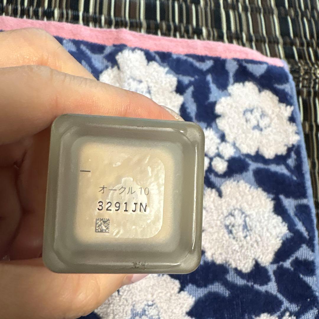 クレ・ド・ポー ボーテ タンフリュイドエクラ マット オークル 10