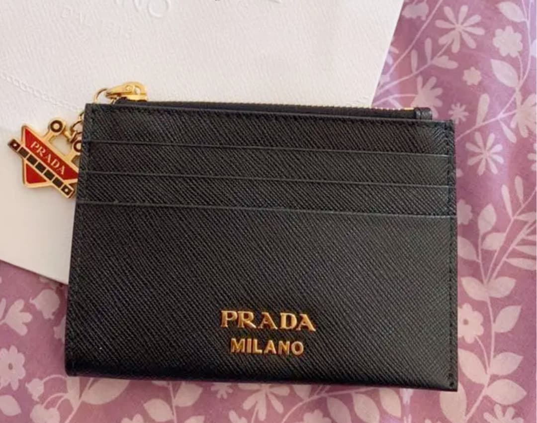 PRADA 新品未使用！！値下げ中