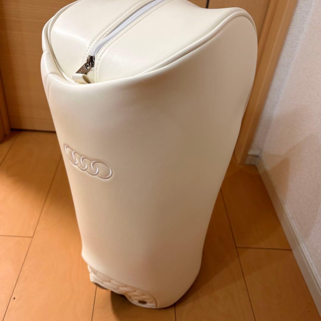【新品未使用品】アウディ キャディバッグ ゴルフバッグ　ホワイト