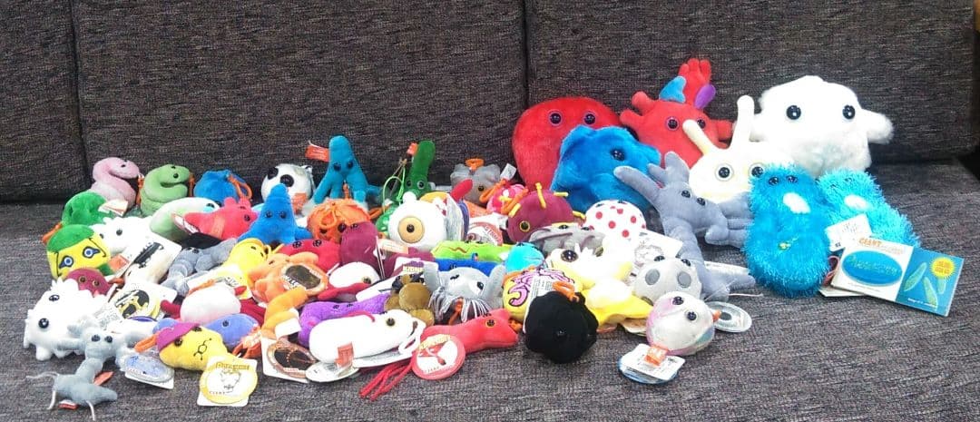 ジャイアントマイクロブス　ぬいぐるみ　キーホルダー　大・小　まとめ売り　58個