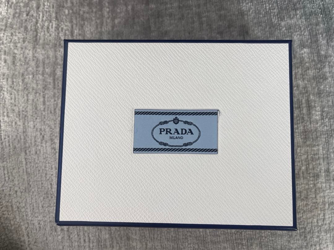 PRADA ペット 首輪 赤 Mサイズ