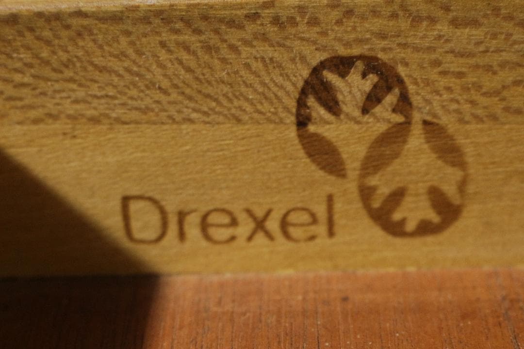 Drexelドレクセル★サイドテーブル★クラシック★木製家具★ネコ脚★