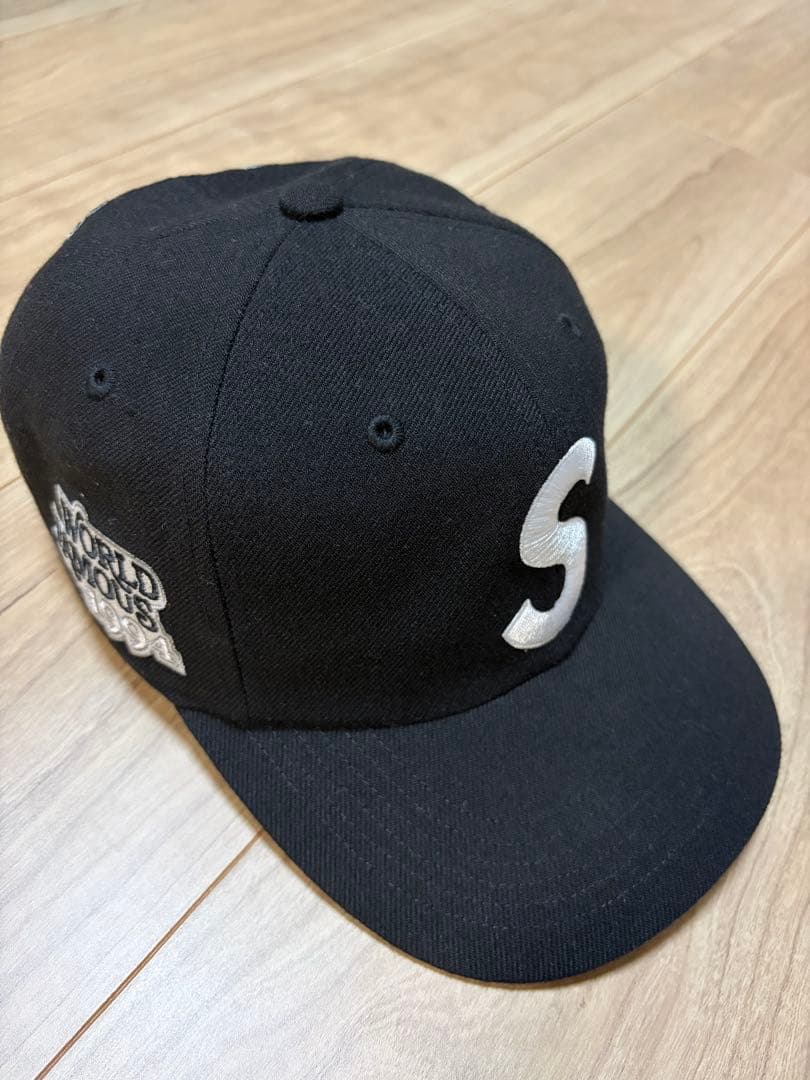 【限定値下げ】Supreme World Famous SLogo6-Panel