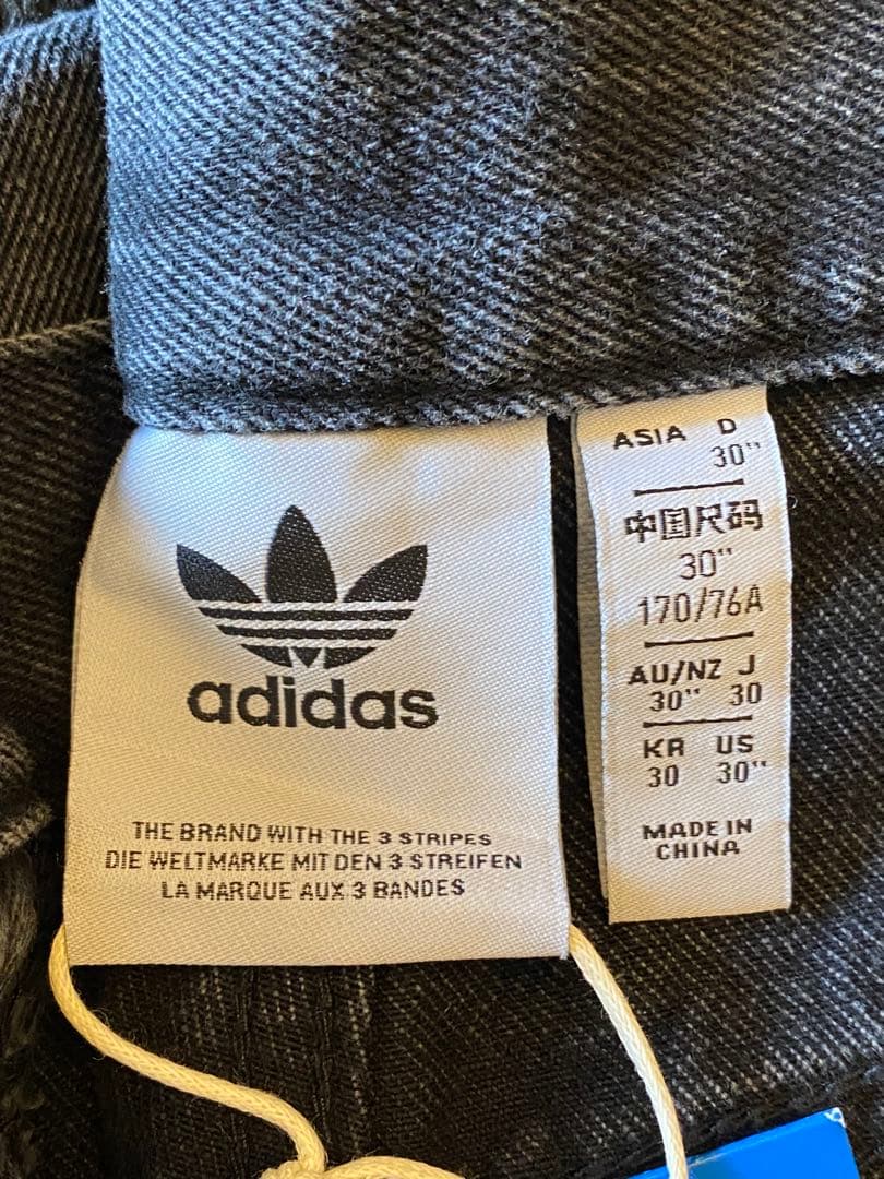 アディダス ADILENIUM シーズン 3 ルーズフィット デニムパンツ