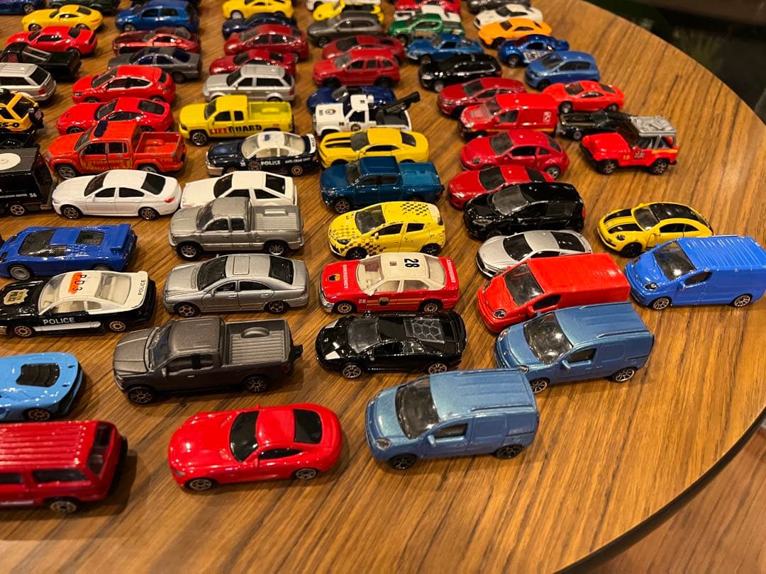 ミニカー　マジョレット　ホットウィール　まとめ売り約110台