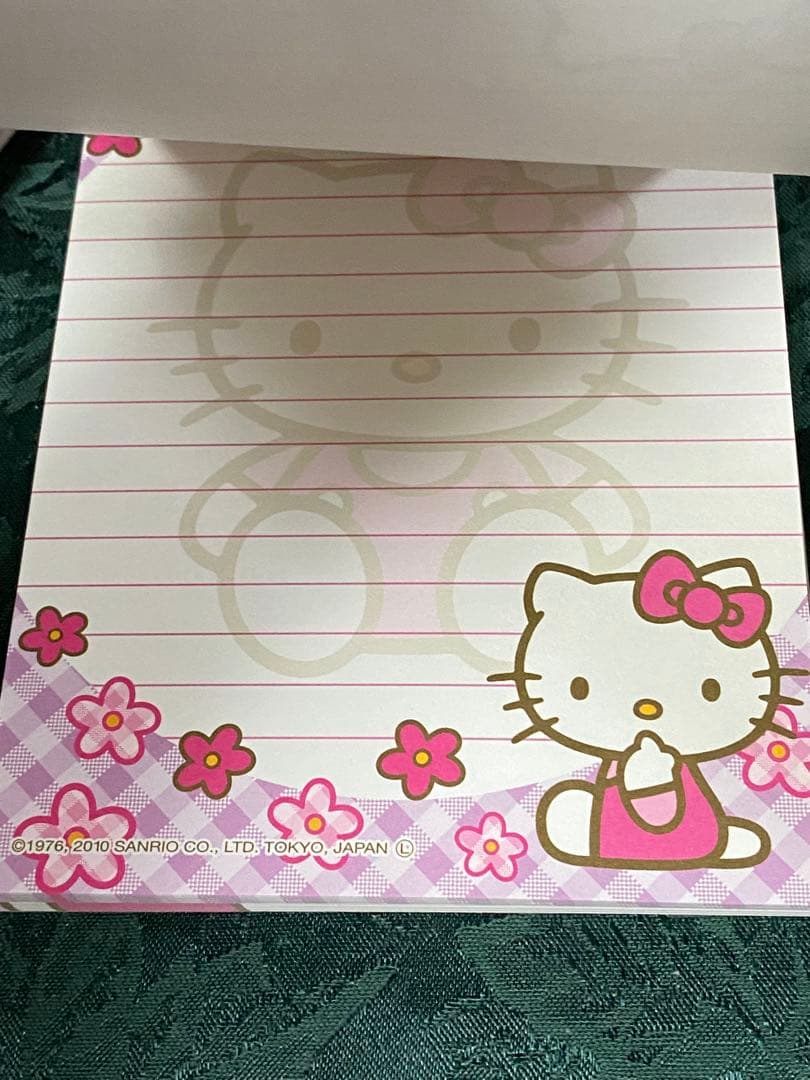 キティちゃん　メモ帳　ボリュームメモ　レトロ　サンリオ　キャラコレ　リボン
