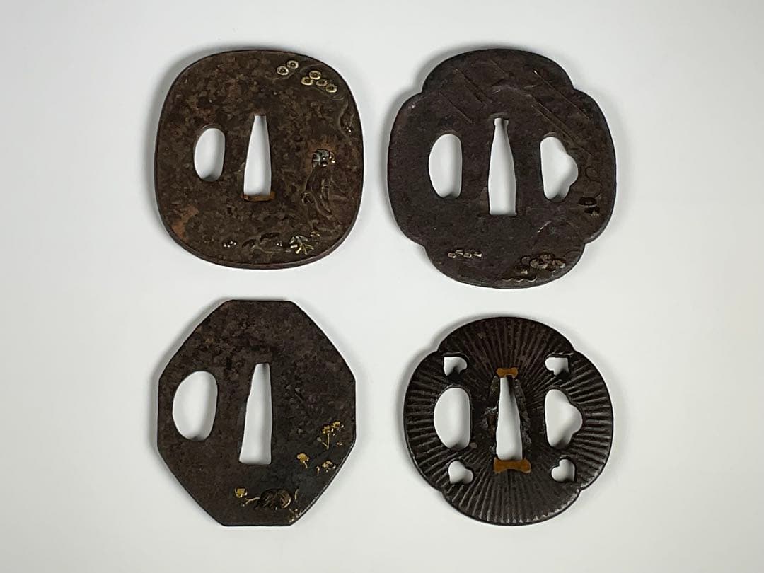 ③ 鉄鍔　短刀鍔　花鳥　人物　金銀象嵌　計４点　武具　刀剣　江戸期