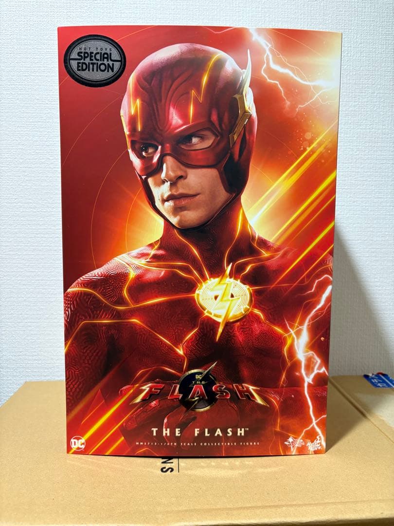 『ザ・フラッシュ』１／６スケールフィギュア［ボーナスアクセサリー付き］