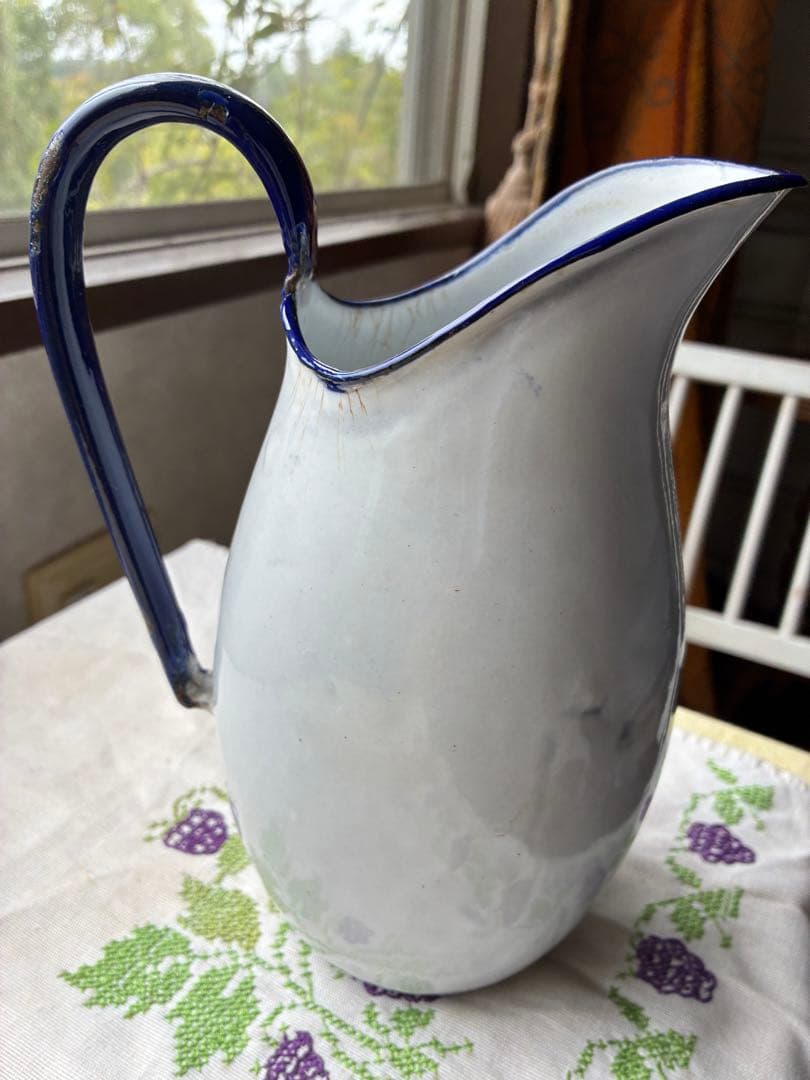 フランス　アンティーク　ホーロー　ジャグ　ピッチャー　水差し　ホワイト　100年