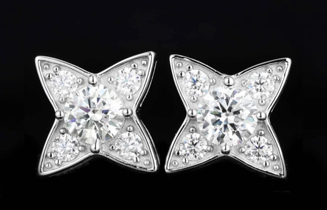 星型シルバーピアス 純銀製モアサナイトダイヤモンド