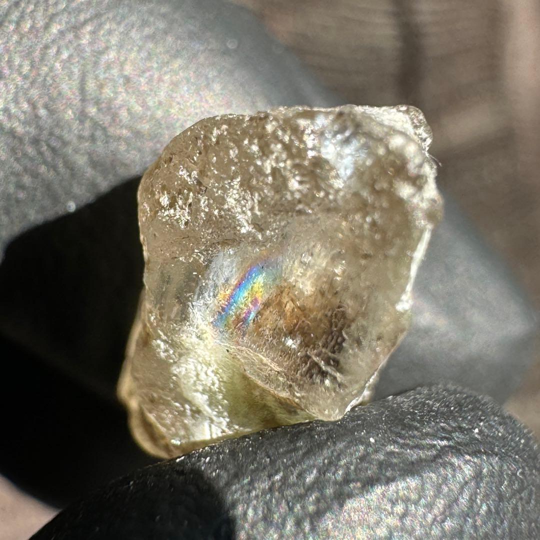 レインボー フェナカイト ロシア ウラル マリシェボ産 フェナサイト