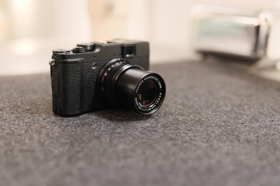 【美品】富士フイルム X10 ブラック