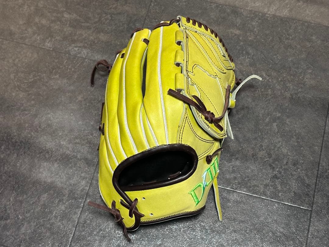 DKIII 硬式投手用グラブ