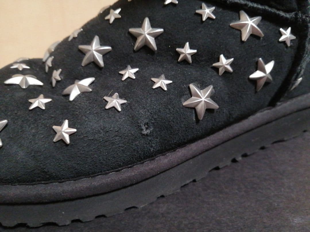 UGG×JIMMY CHOO スタッズ加工 ブラック ムートンブーツ 23