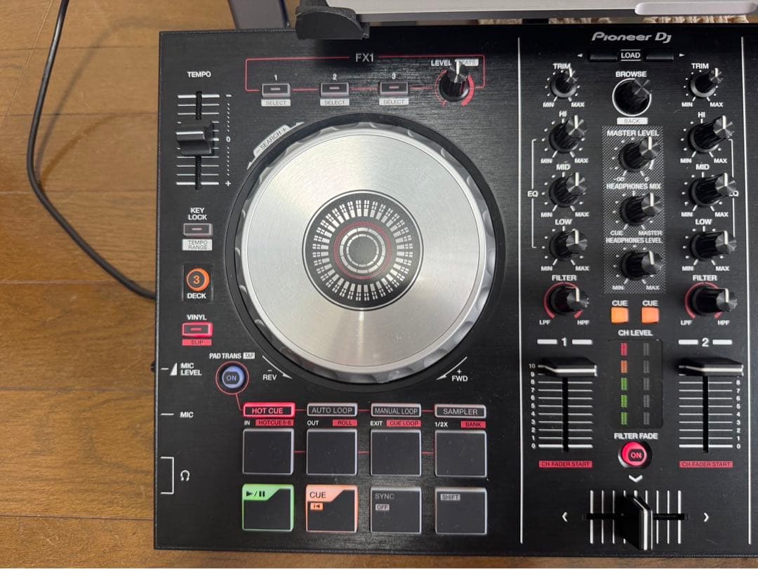 Pioneer DDJ-SB2 PCスタンド付属