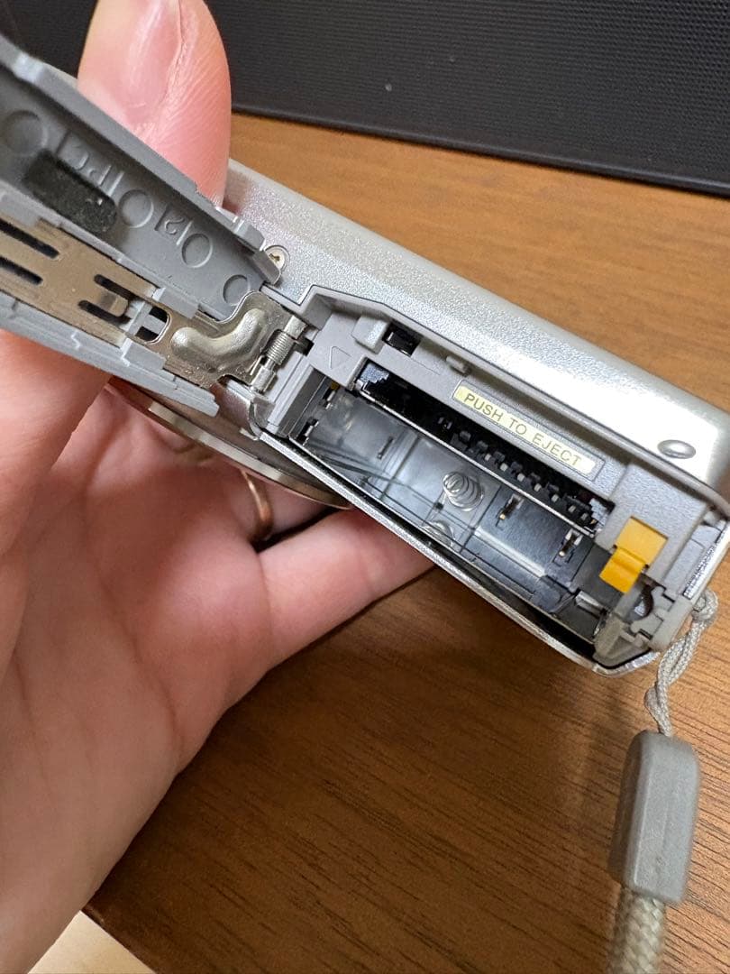 FUJIFILM FINEPIX F100fd デジタルカメラ　動作確認済み