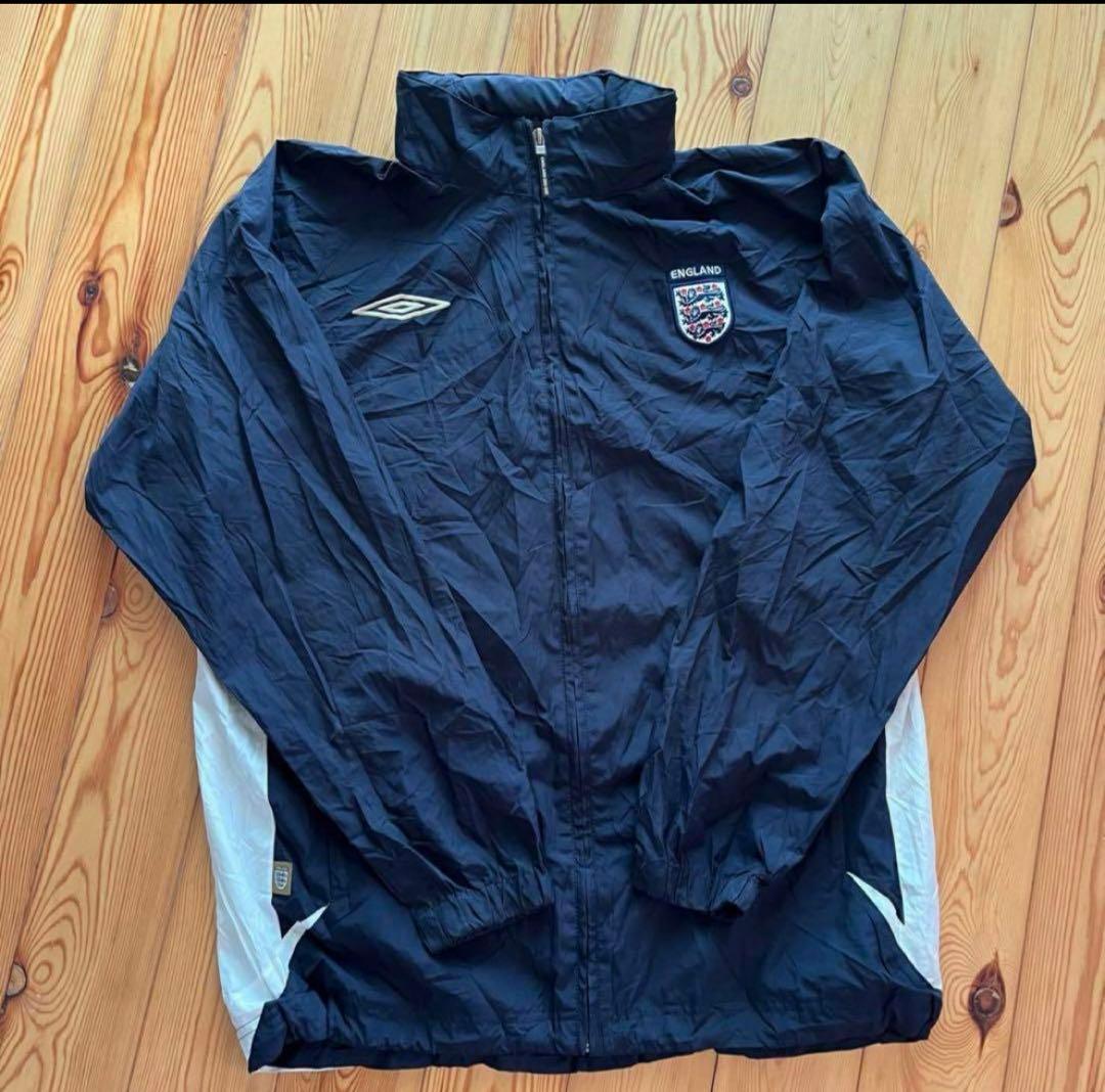 【在原みゆ紀　柴田ひかり】 umbro イングランド　ナイロンジャケット