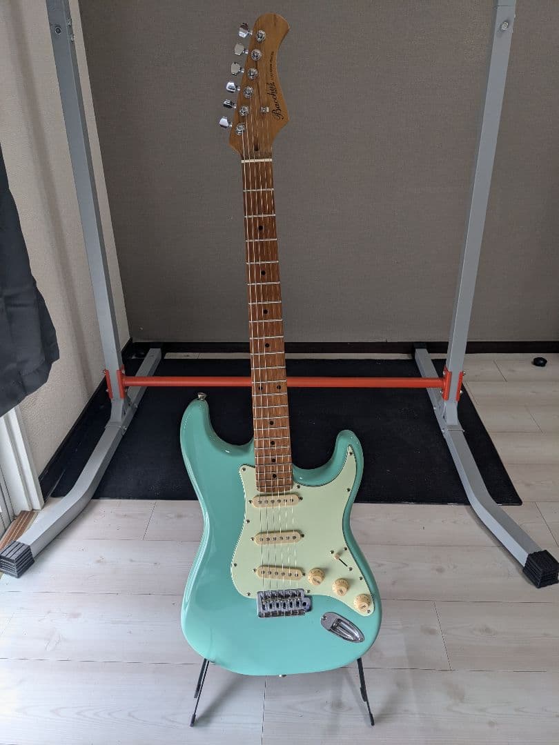Bacchus Stratocaster エレキギター