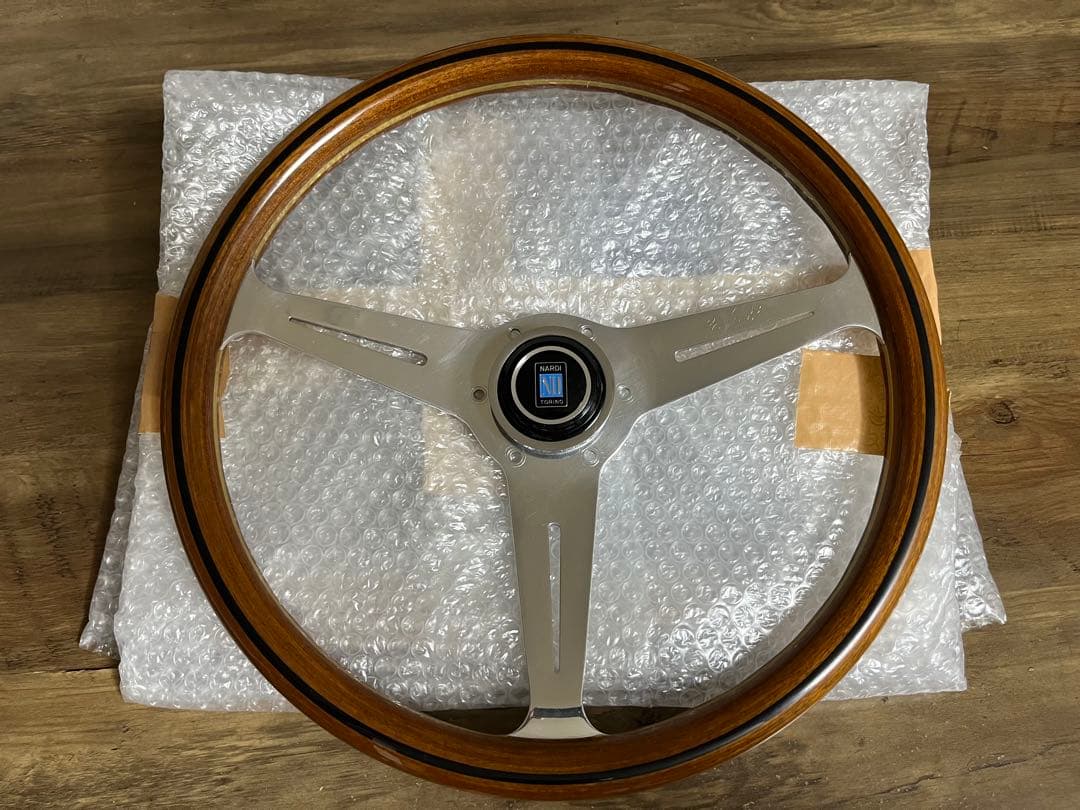 NARDI クラシック　36パイ　ホーンボタン有り　美品！！