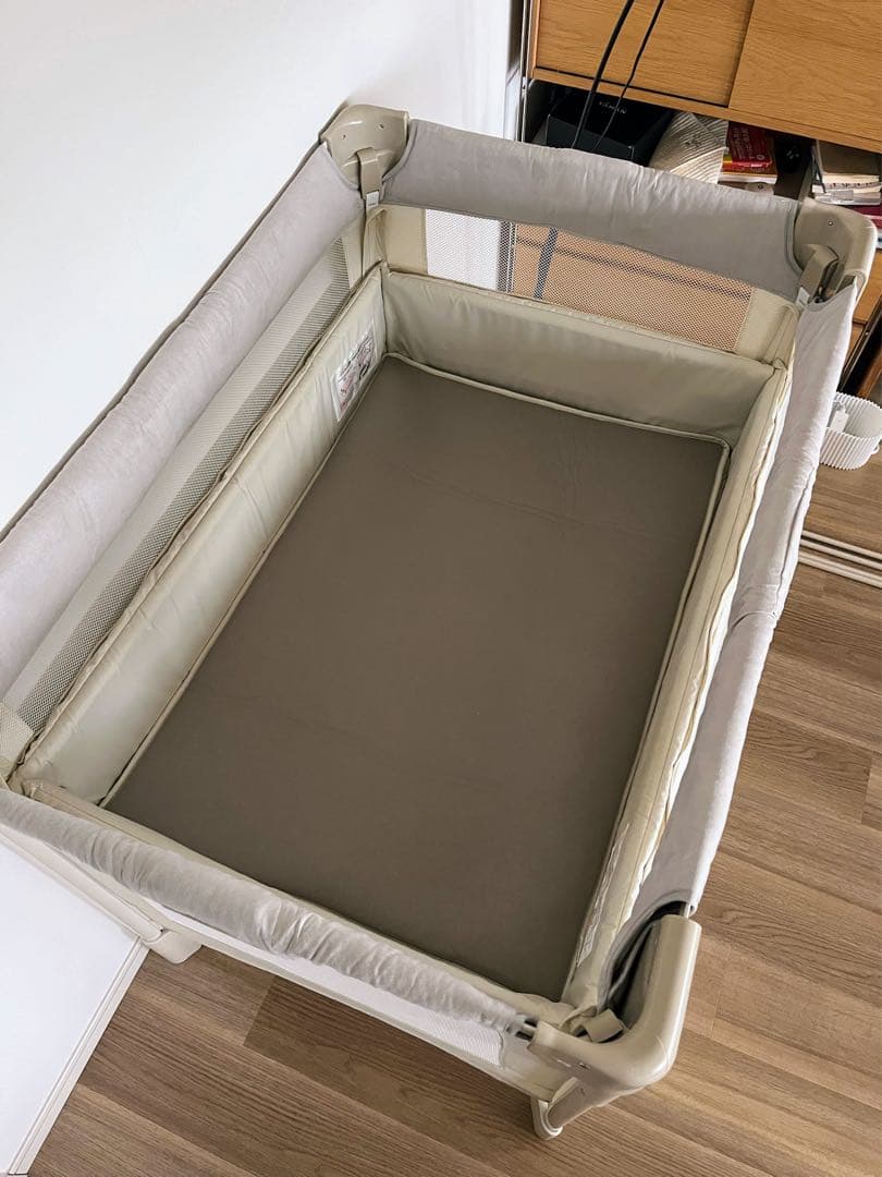 Aprica ココネルエアー 折りたたみ ベビーベッド ベージュ マットレス付き