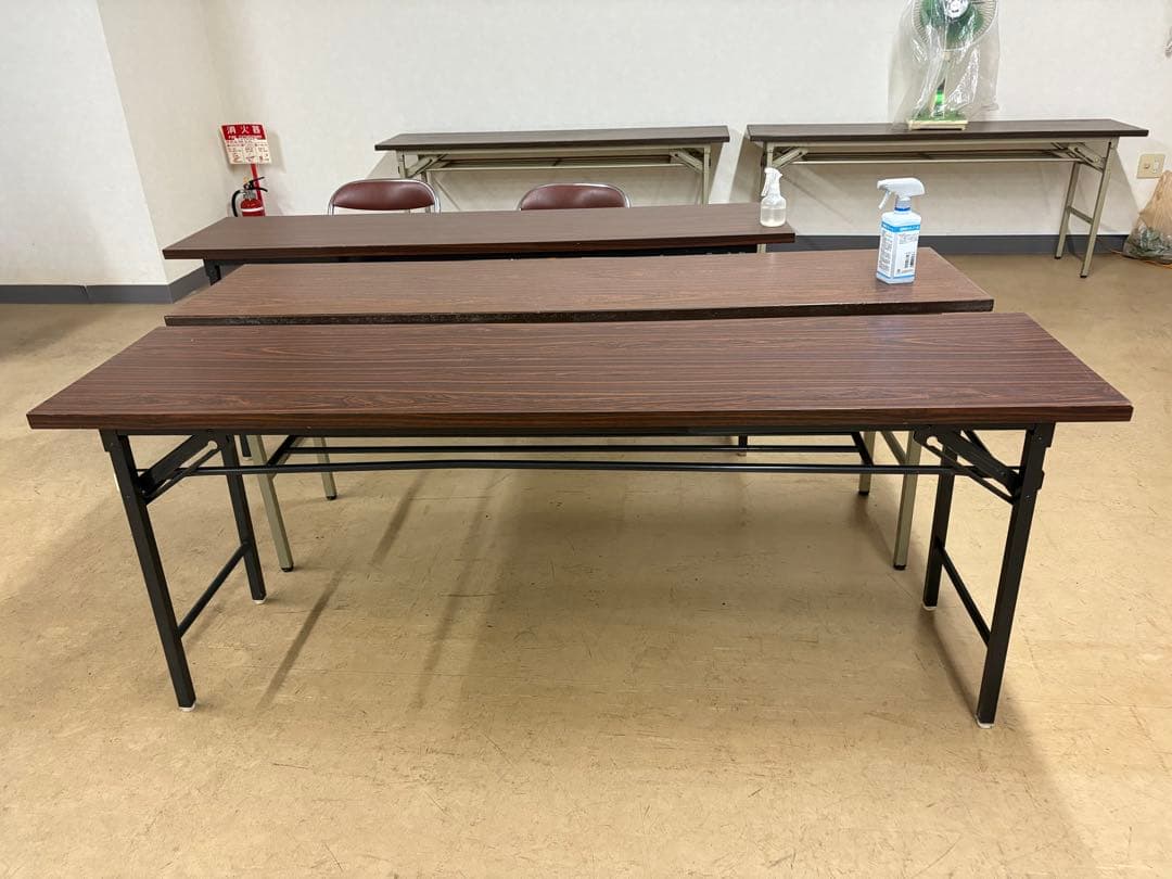 にばん【折りたたみ長テーブル8台&パイプ椅子20脚】