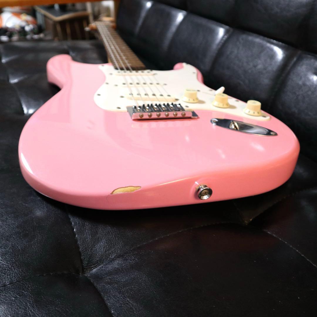 Squier by Fender BULLET STRAT PINK ストラト
