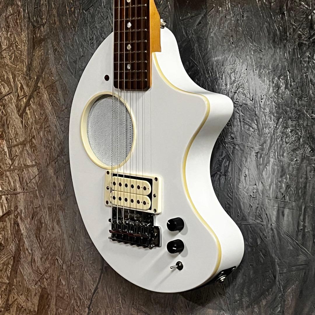 フェルナンデス ZO-3芸達者 アンプ内蔵 ホワイト 管AN