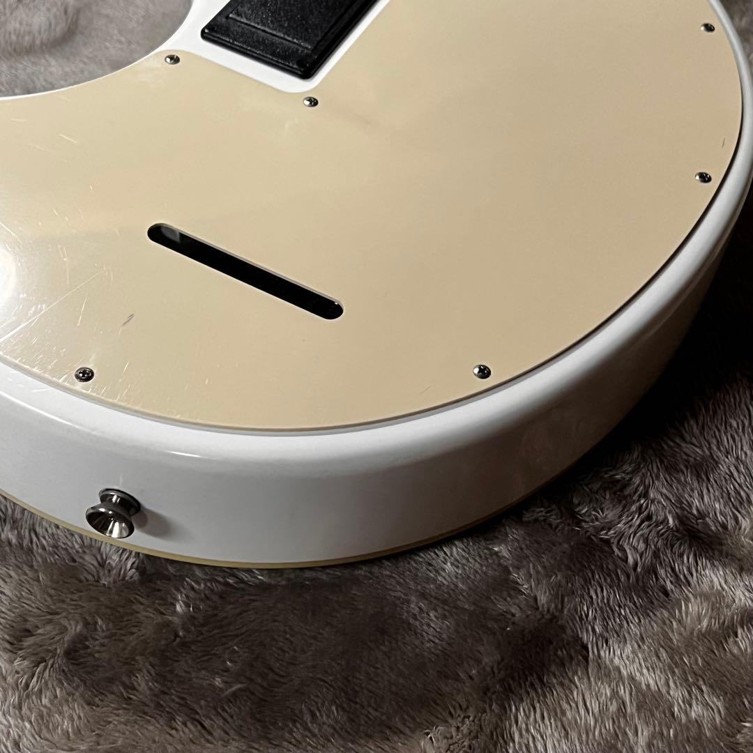 フェルナンデス ZO-3芸達者 アンプ内蔵 ホワイト 管AN