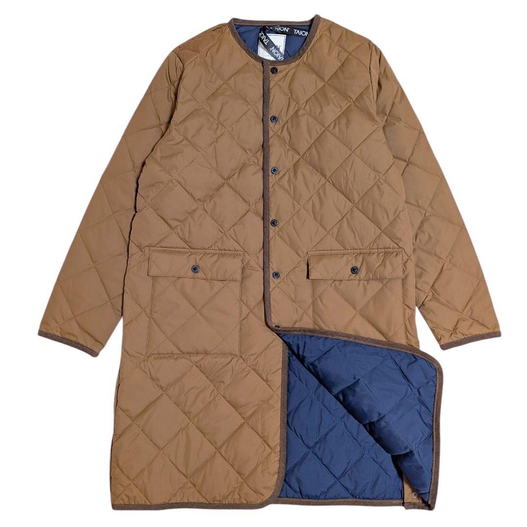 新品 タイオン パイピングクルーネック ロングダウンコート ブラウン XL
