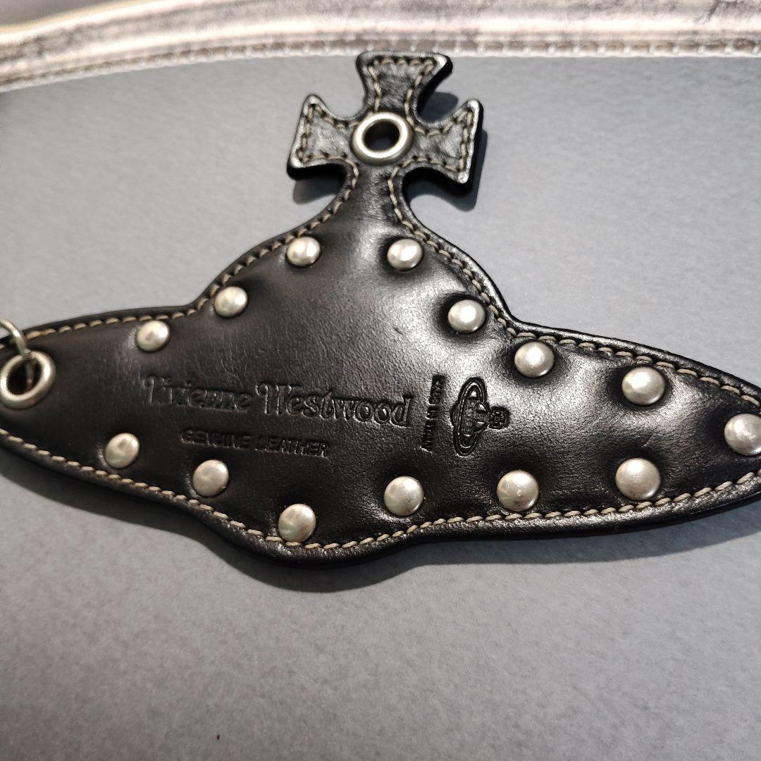 ☆希少☆Vivienne Westwood　スタッズ付き本革超ビッグキーホルダー