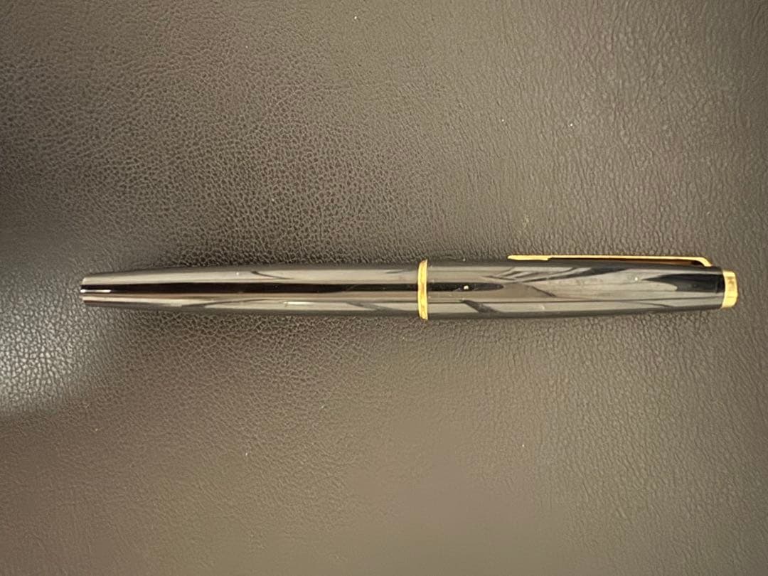 Montblanc 黒い万年筆