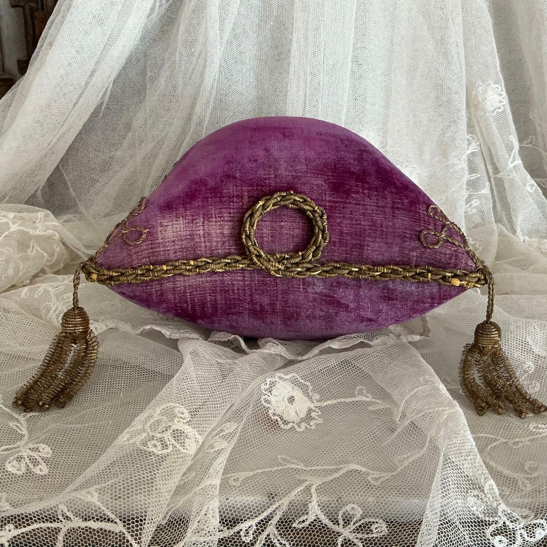 フランスアンティーク　ディスプレイ台座　シンプル♡　クッション　グローブドマリエ