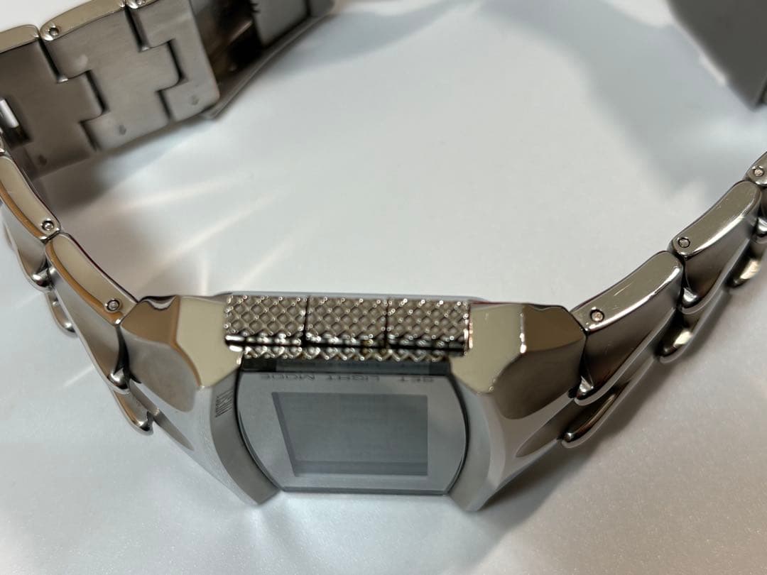 【美品 電池新品】DIESEL デジタルウォッチ dz2155 デジクロコ