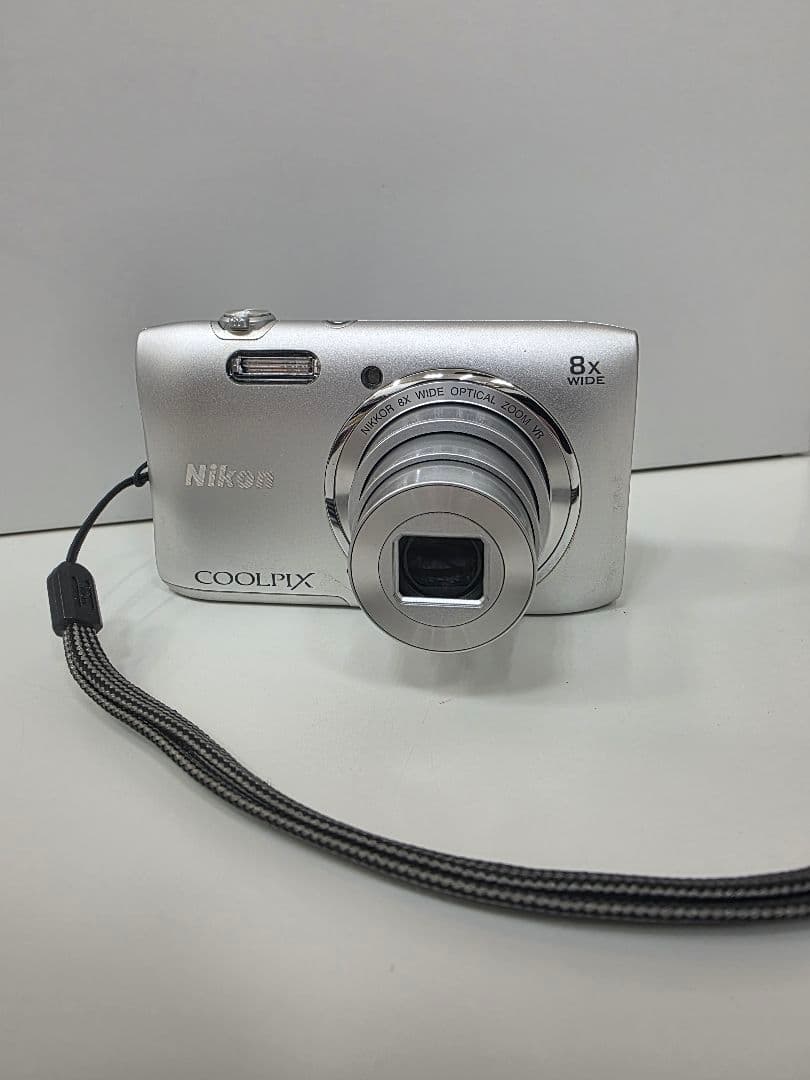 Nikon COOLPIX S3600 シルバー
