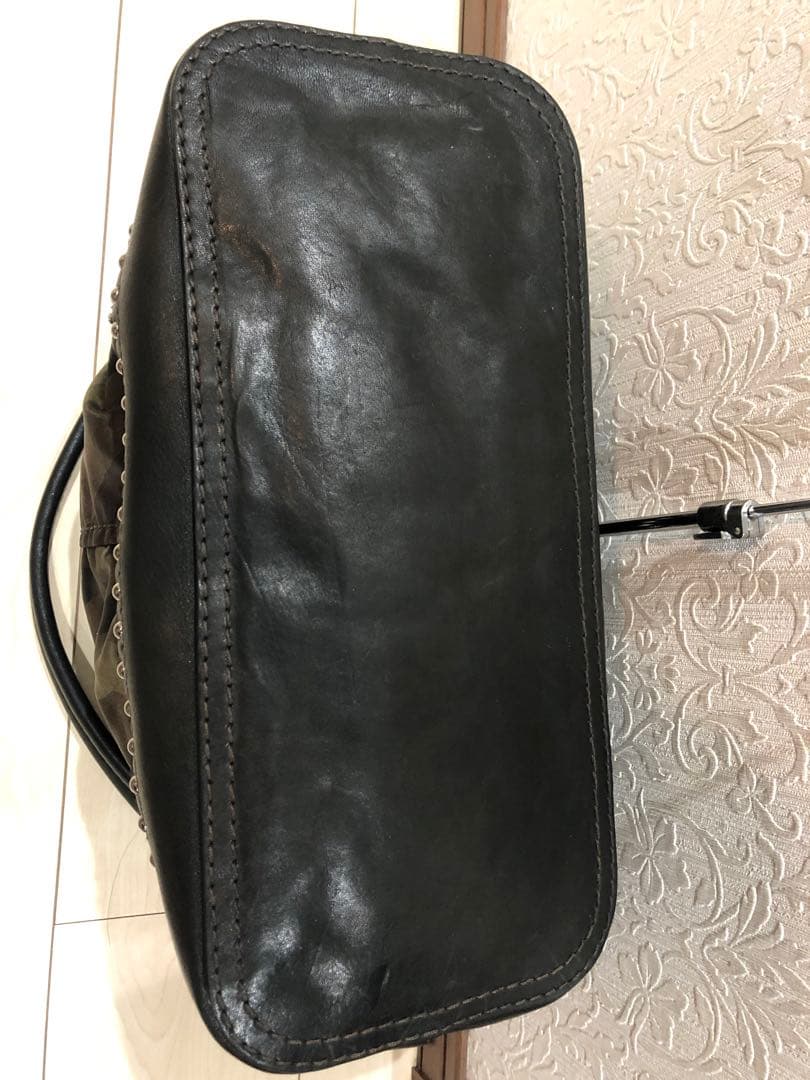 プラダ　カモフラージュ　ハンドバッグ　迷彩